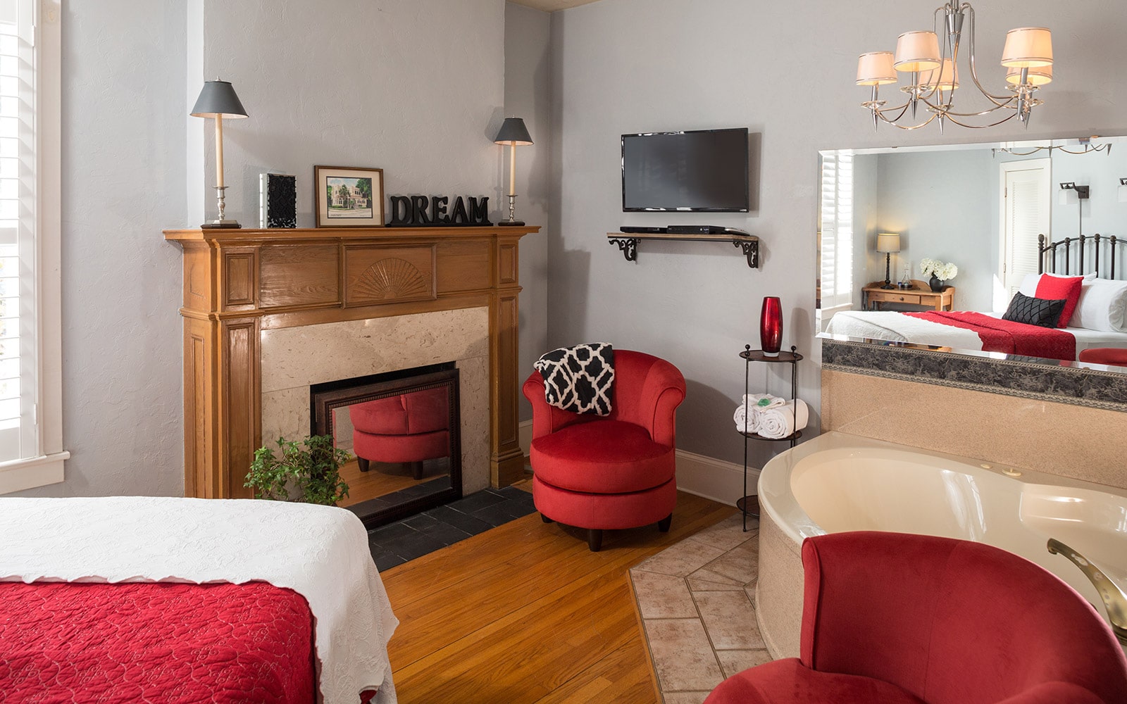 Room Picture w/fireplace