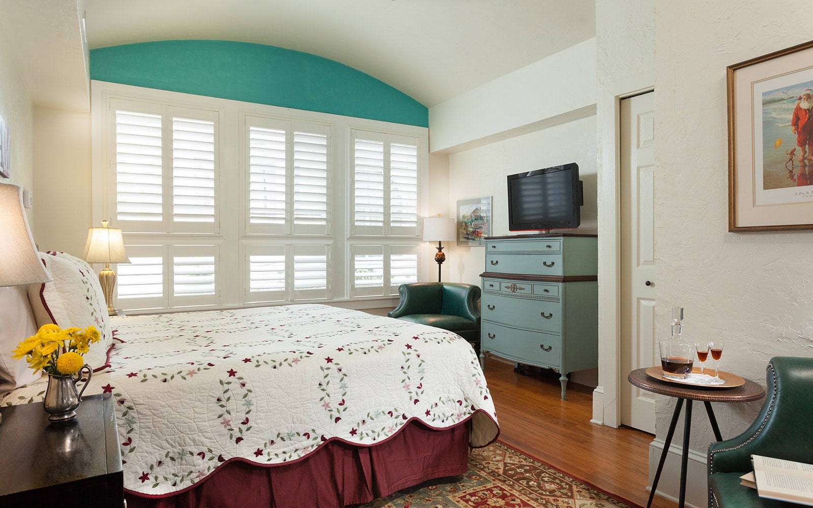 Room with Barrell Ceiling