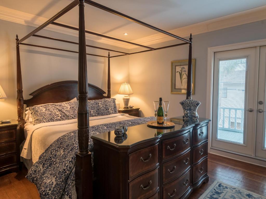 King bed
