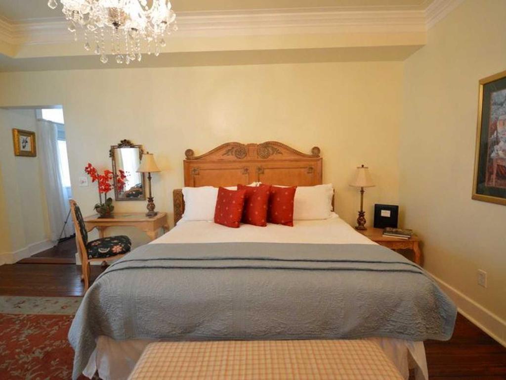 King bed