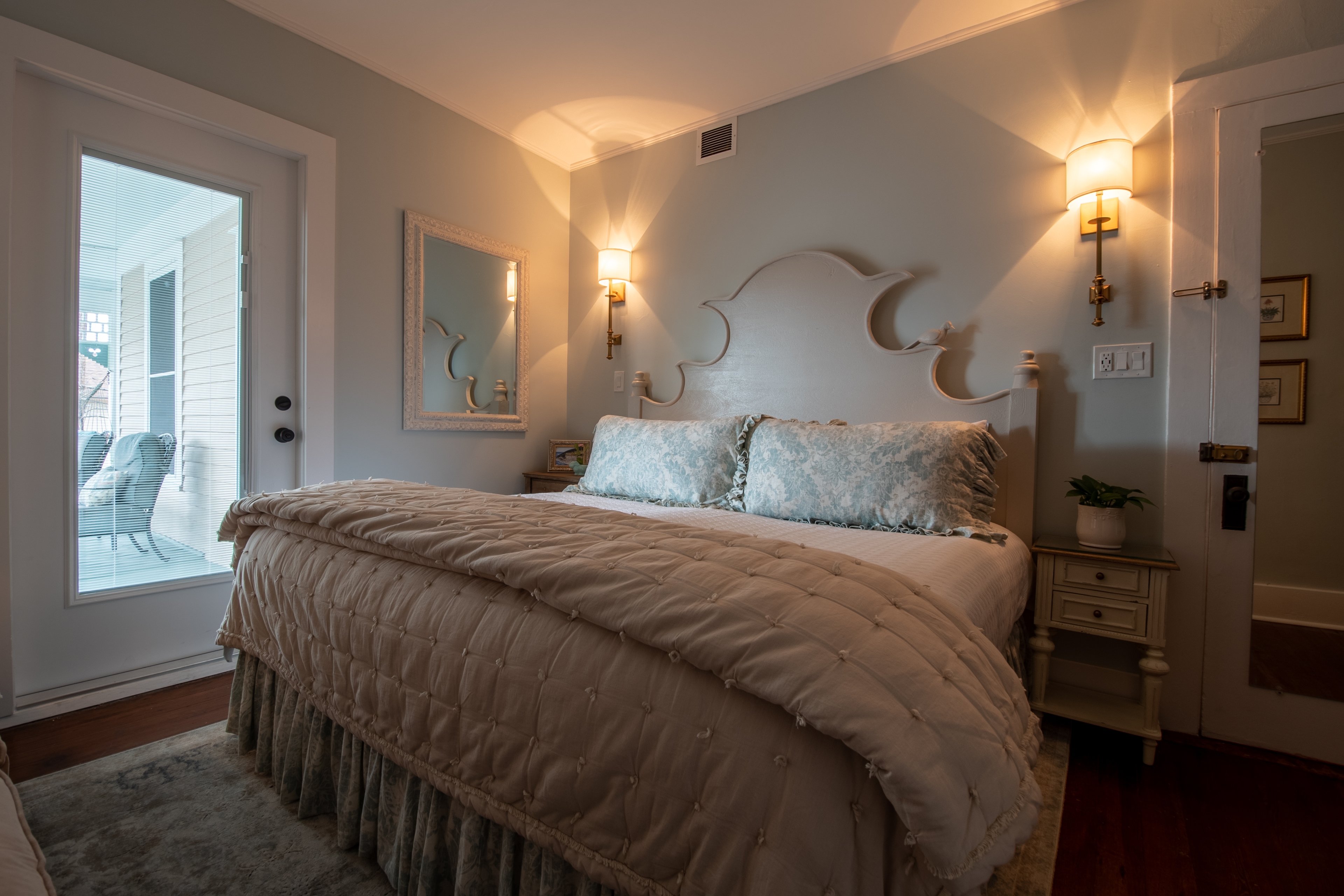 King bed