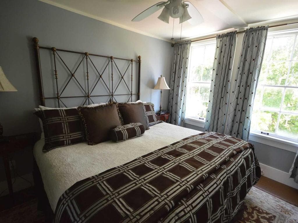 King bed