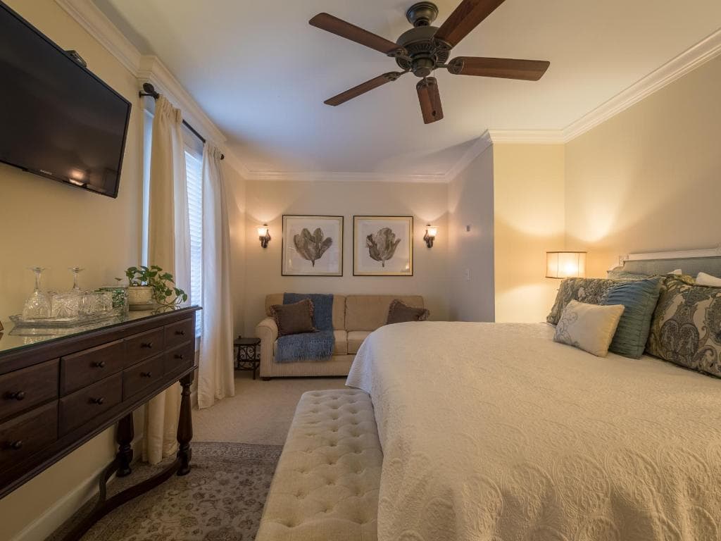 king bedroom