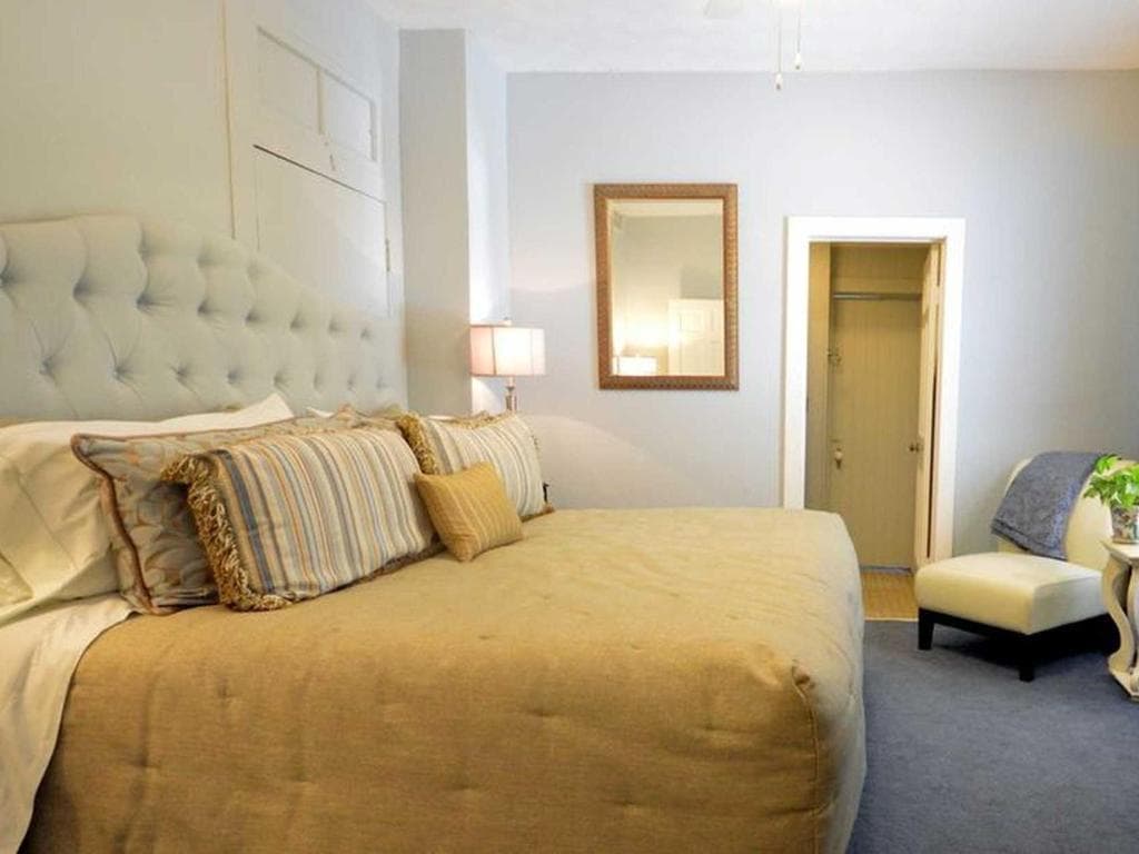 king bedroom