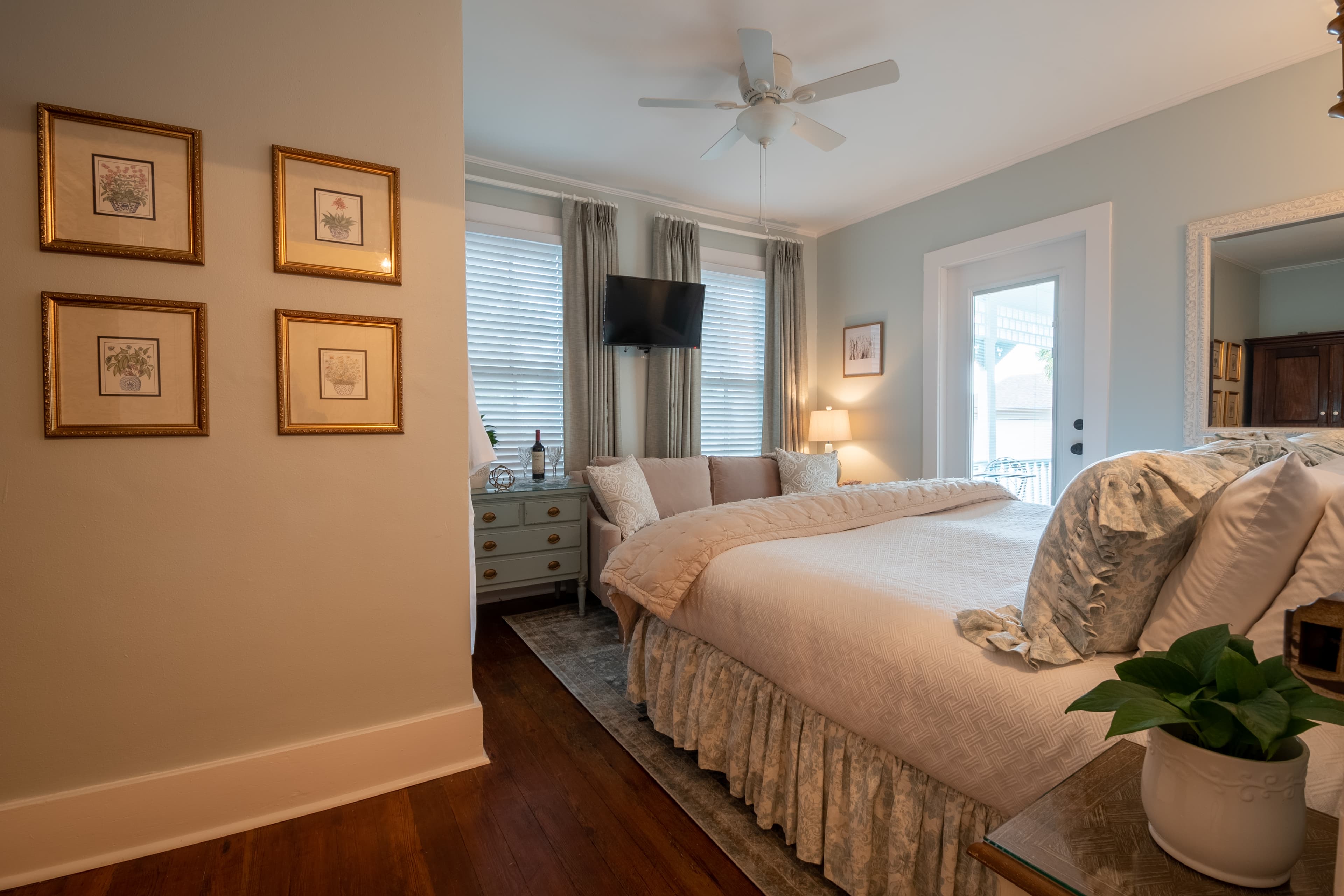king bedroom