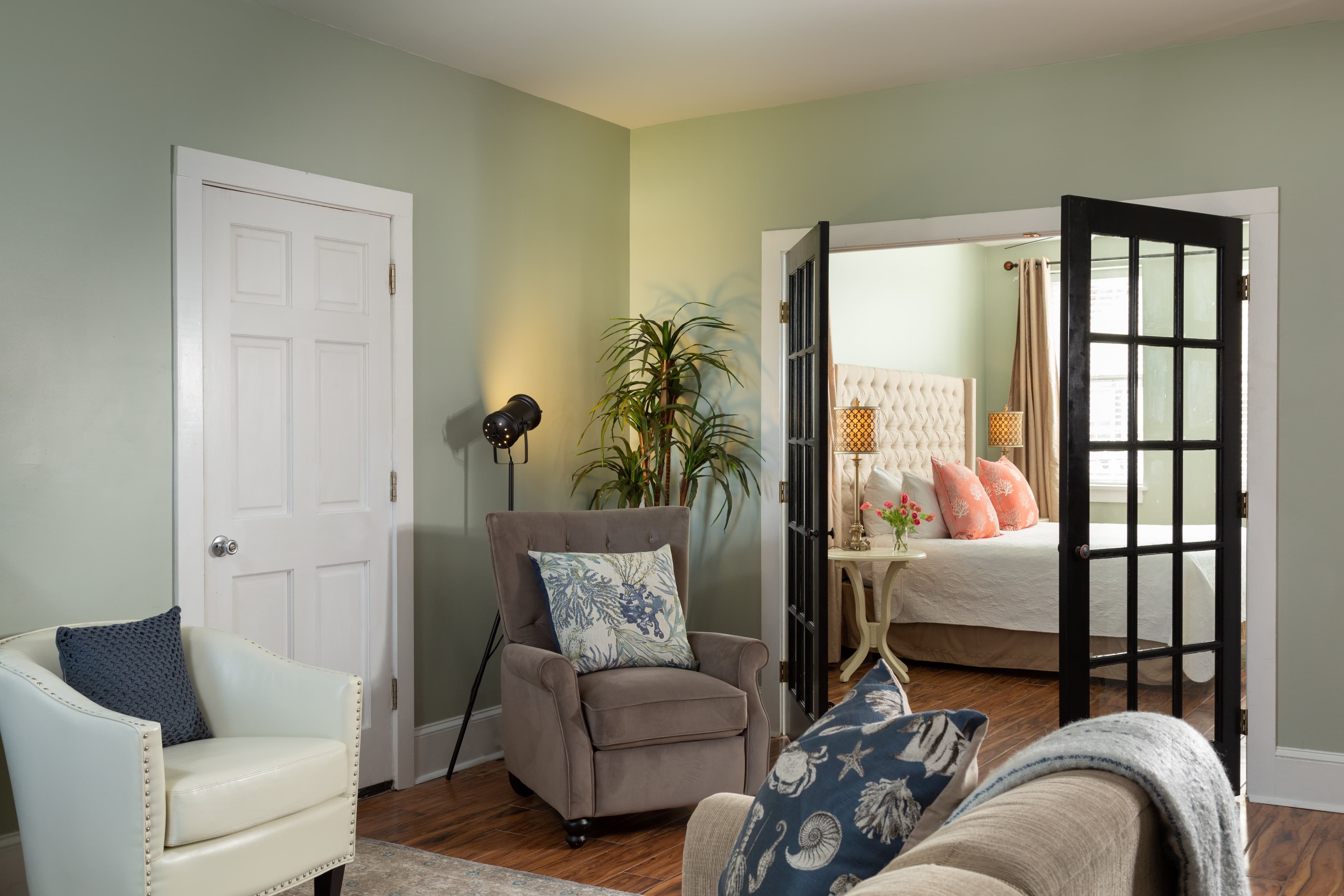 living room with recliner